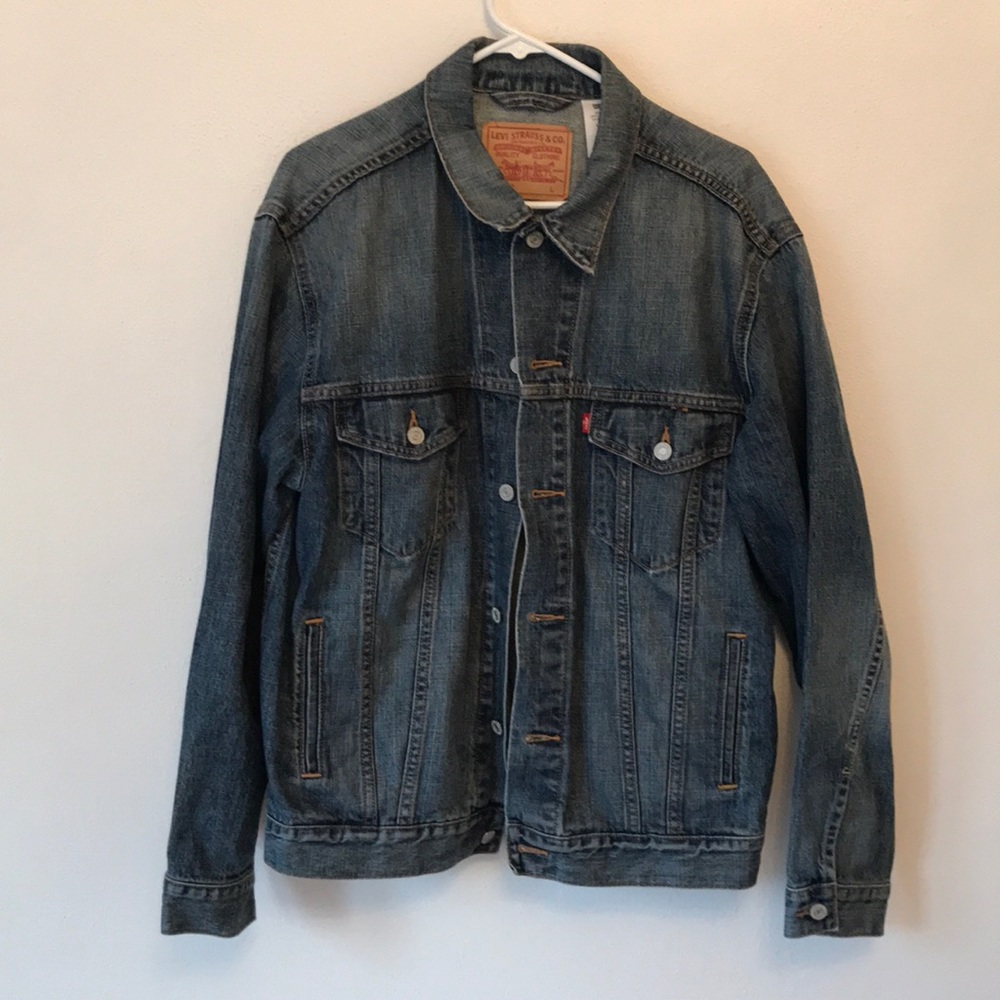Men’s denim jacket by Levi’s